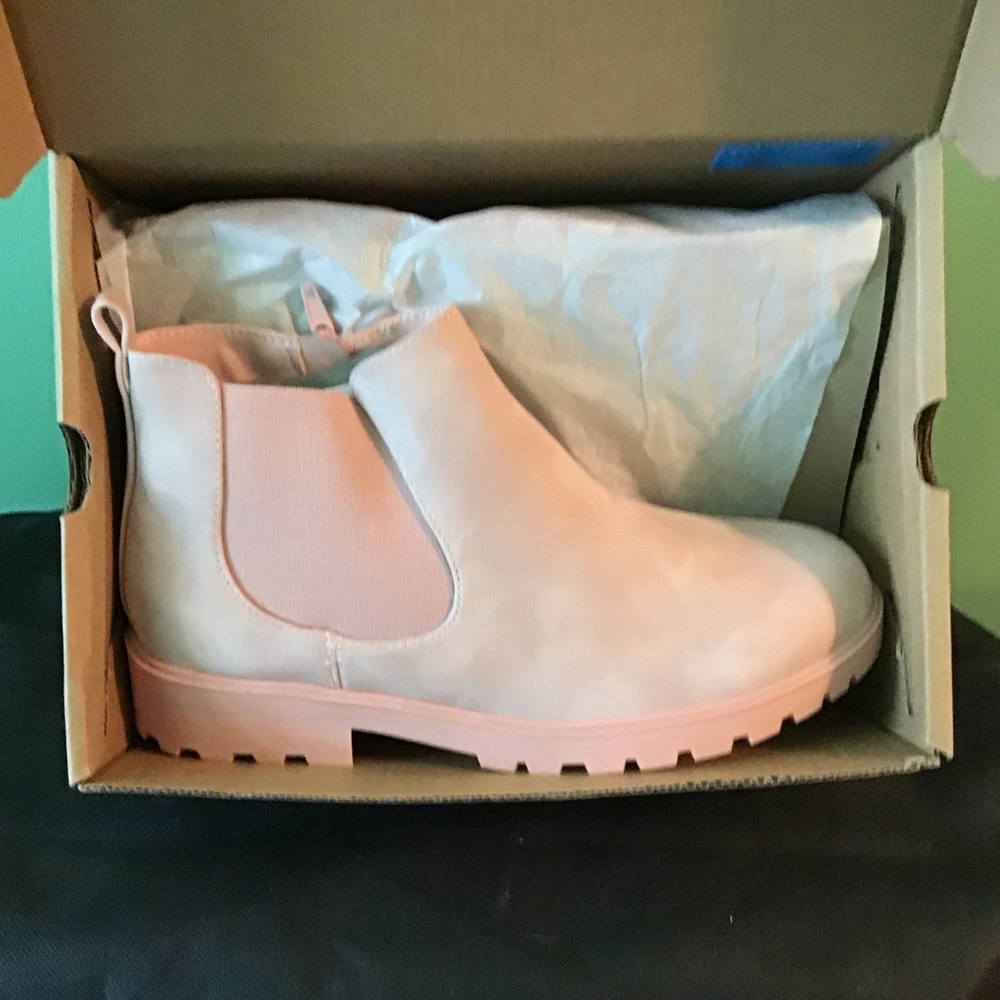 Sugar Caroline Pink‎ Youth Boots Size 5 M Chelsea Bootie Side Zip Lug Sole